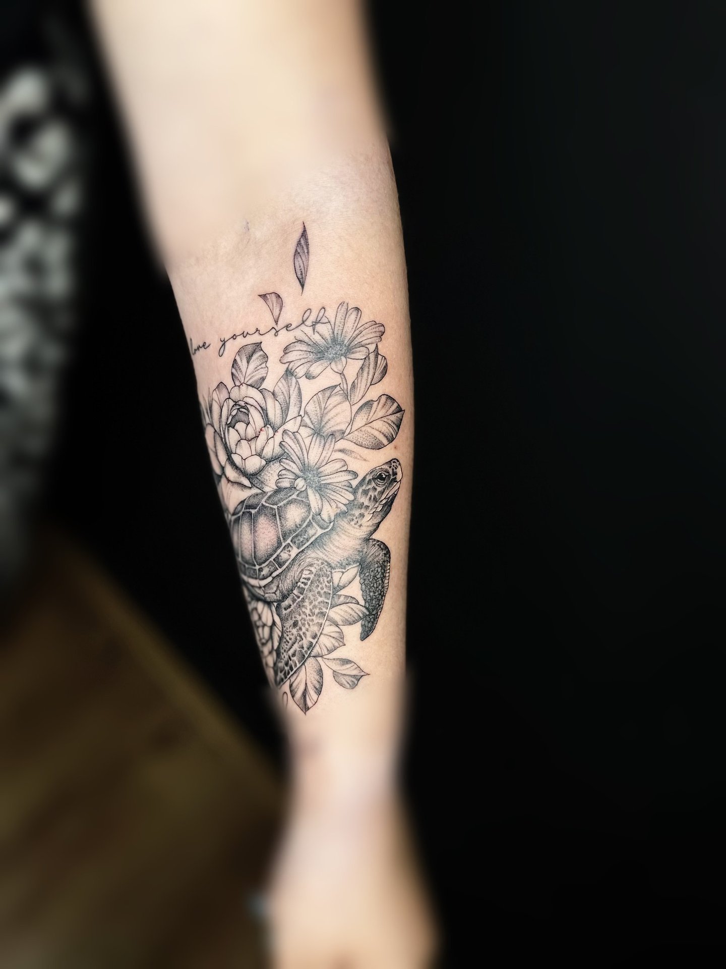 Fineline Tattoo